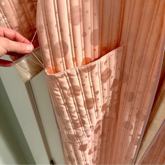 Vintage Fernando Sanches Pink and Cream Quilted Robe 100% Silk - Picture 7 of 9